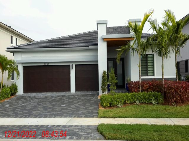 10663 N LAGO Vis Cir  