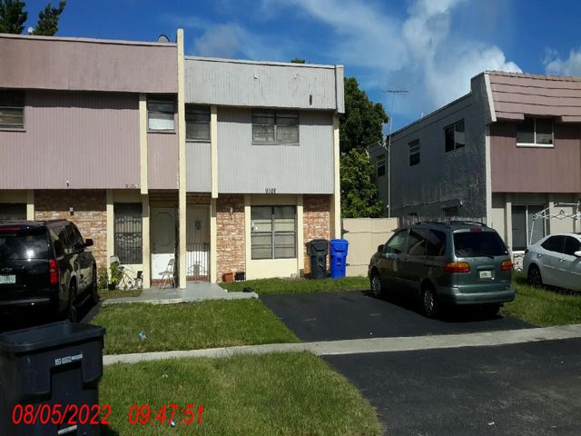 910 SW 80th Ave Unit B