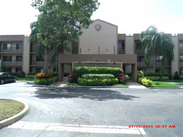 10304 E CLAIRMONT Cir Unit 111  