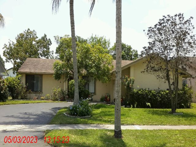 5516 SW 8th Pl