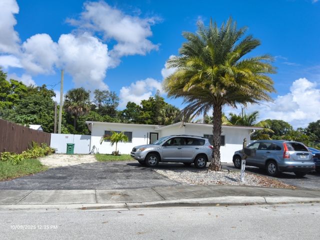 4191 SW 21 St